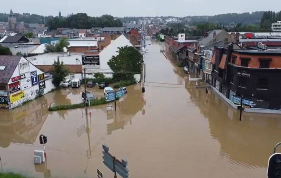 CREȘTE bilanțul victimelor inundațiilor din Belgia. Situația dezastrului din Europa