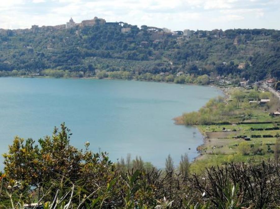 Român MORT într-un lac din Italia, după un pariu făcut la BEȚIE
