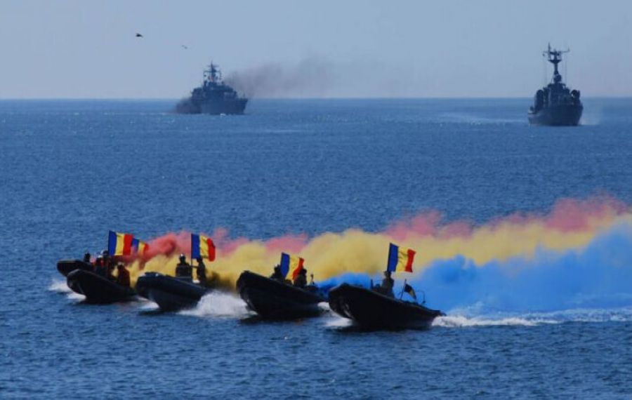   Președintele IOHANNIS și premierul CÎȚU, prezenți  la festivitățile de „Ziua Marinei” de la Constanța