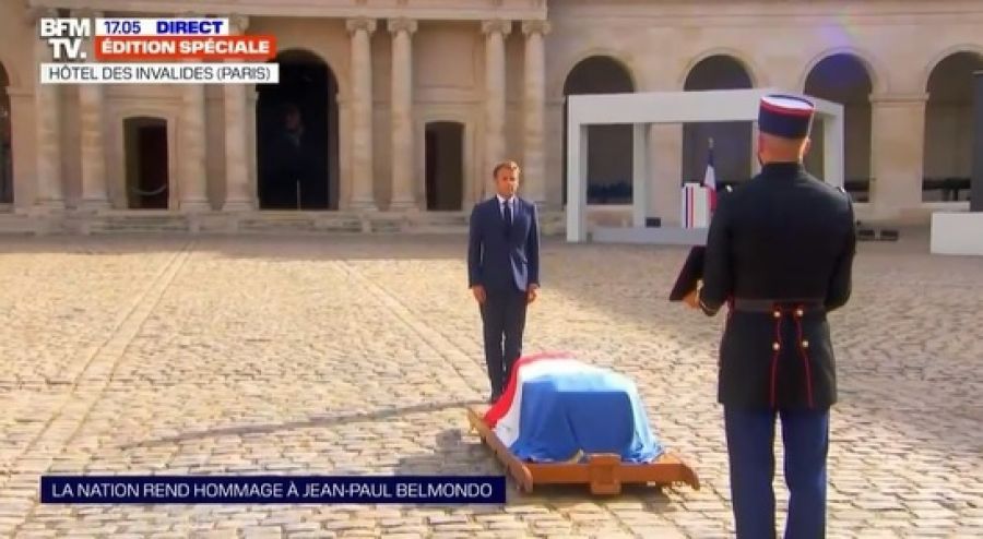 Macron, TRIBUT EMOȚIONANT adus lui Jean-Paul Belmondo, la funeraliile de la Paris
