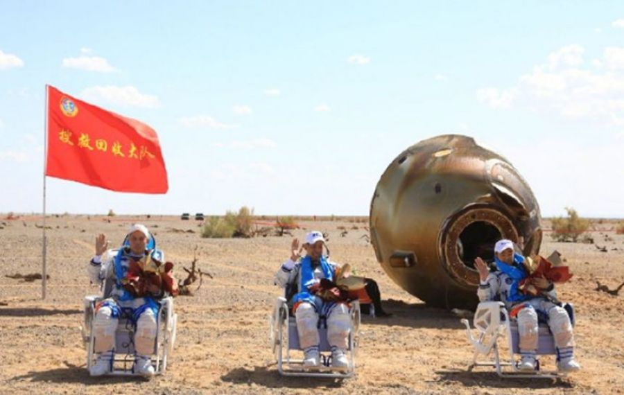 China și-a îndeplinit misiunea spațială, echipajul Shenzhou-12 s-a întors în siguranță pe pământ