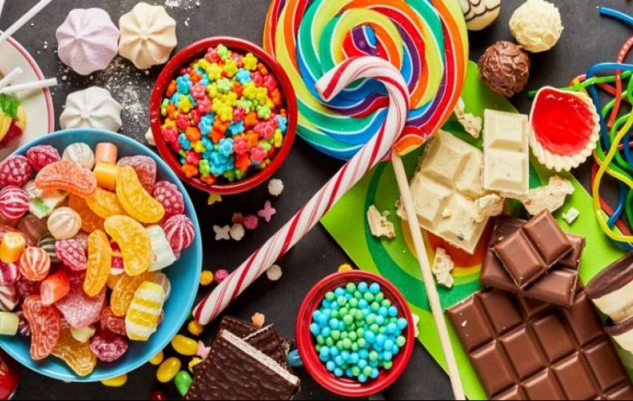 Cifre ALARMANTE: 2 din 3 copii mănâncă zilnic dulciuri