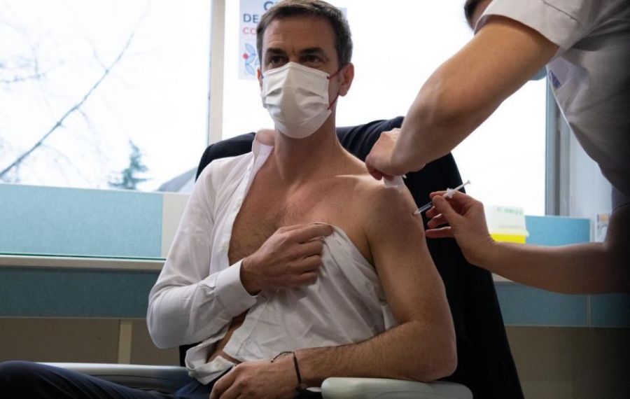 Ministrul Sănătății din Franța s-a vaccinat anti-Covid cu trei seruri diferite