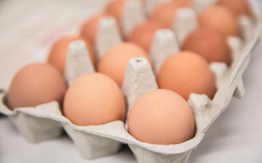 ALERTĂ: sute de mii de ouă cu origine falsificată, vândute în România