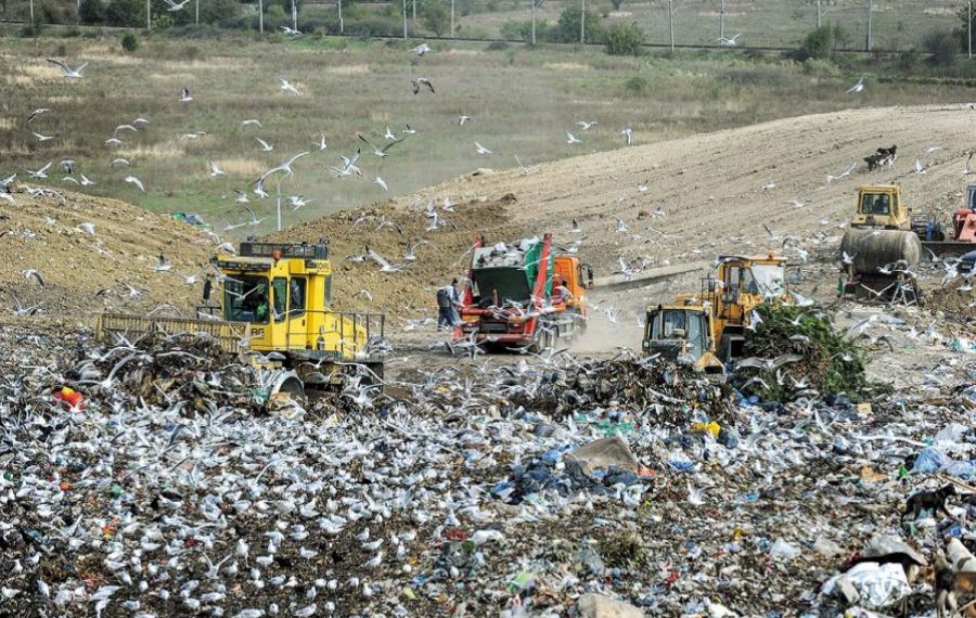 Comisia Europeană dă în JUDECATĂ România pentru problema deșeurilor