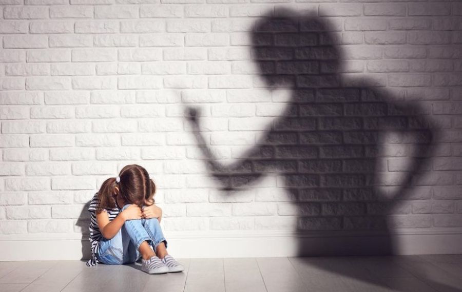 Studiu îngrijorător: 46% dintre copiii români spun că sunt BĂTUȚI sau loviți în familie