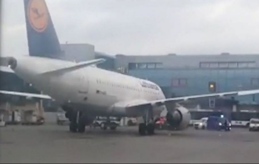 Alertă cu bombă la bordul unui avion care urma să decoleze de pe Aeroportul Otopeni, spre Munchen 