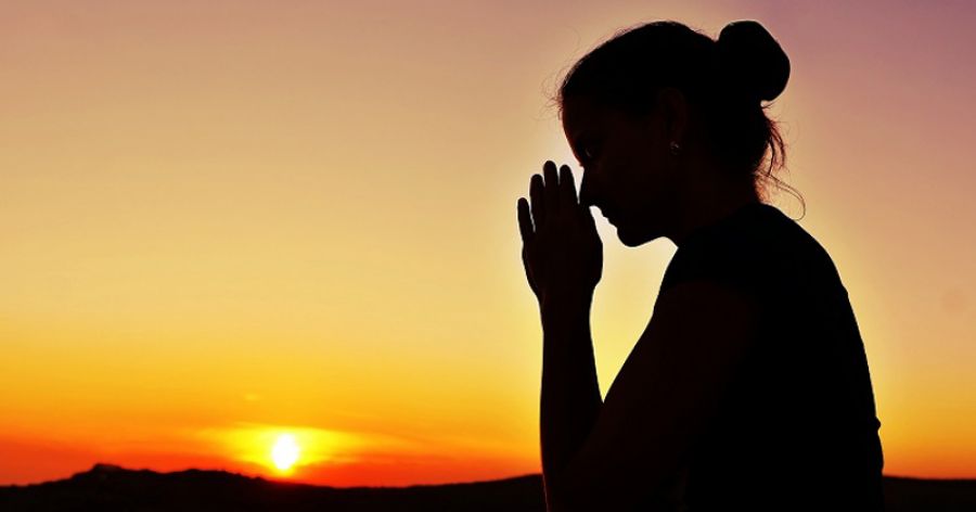 Cum trebuie să te rogi ca să îndepărtezi RĂUL
