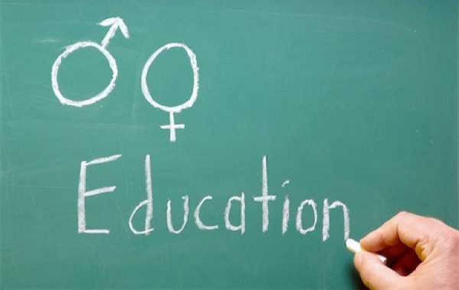 Lege adoptată: EDUCAȚIA sexuală va fi studiată în școli. Care sunt condițiile