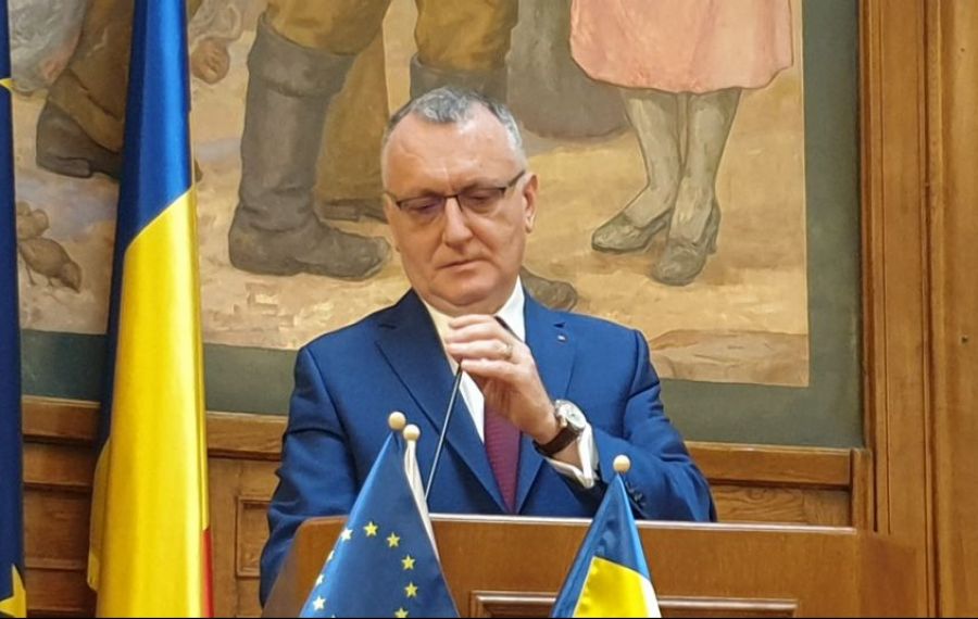 Ministrul Cîmpeanu RĂMÂNE în funcție. Moțiunea împotriva sa a fost respinsă în Parlament