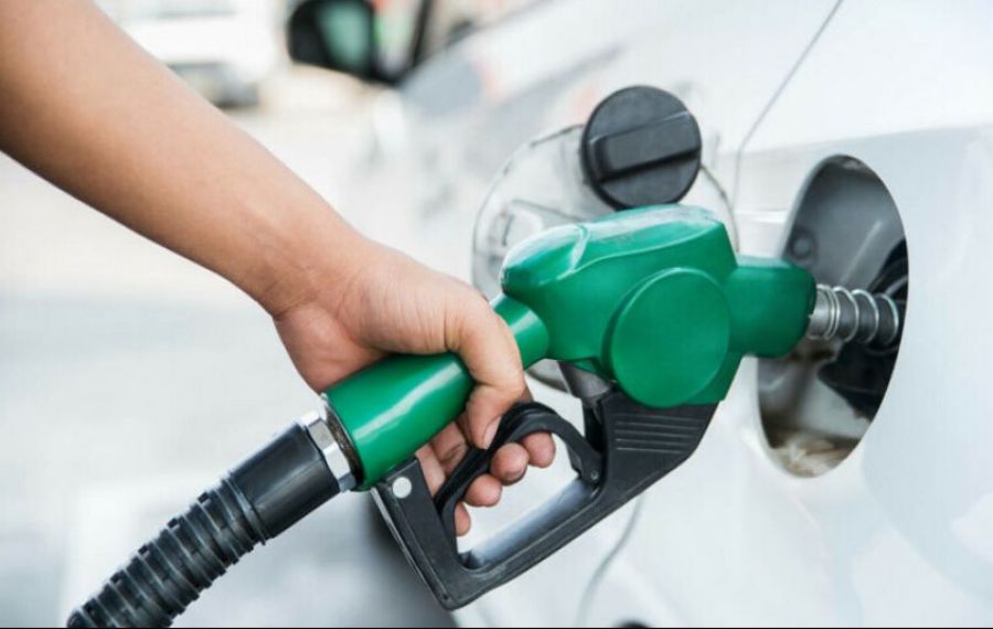 Surse: Guvernul vrea să COMPENSEZE parțial prețul carburanților
