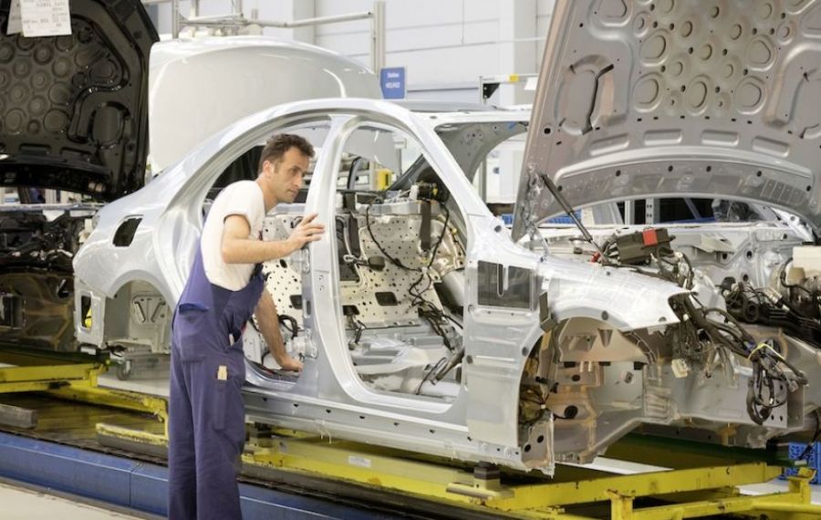 Investiție importantă a Mercedes în România. Grupul va produce la noi componente pentru mașinile ELECTRICE