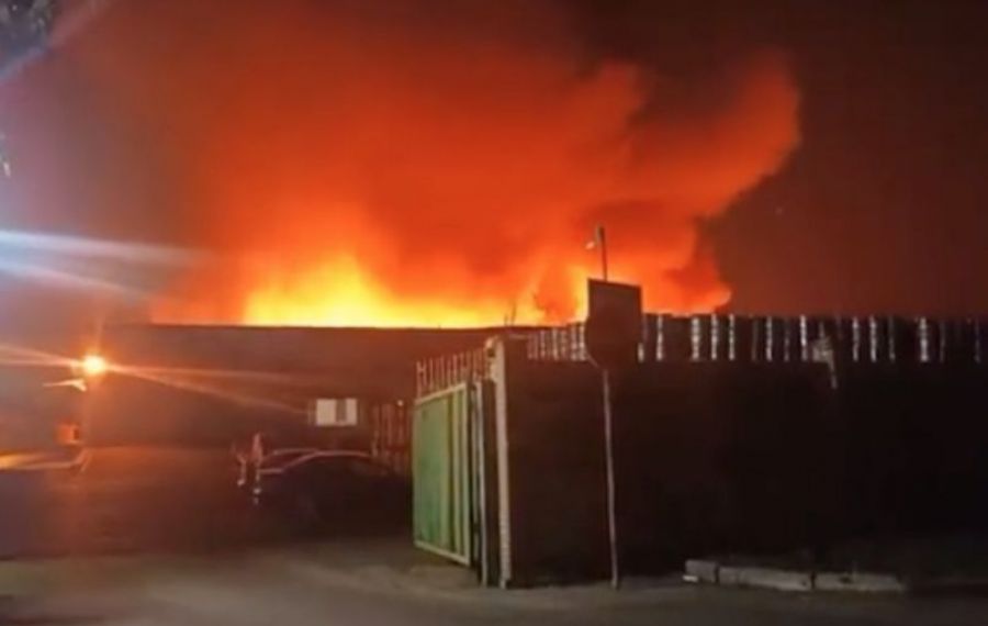 ALERTĂ. Scurgeri de amoniac toxic după bombardarea unei fabrici în orașul Donețk; separatiștii proruși acuză armata ucraineană pentru atac