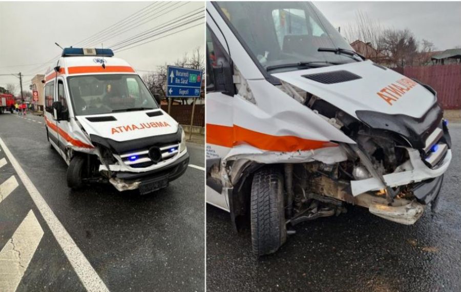 O ambulanţă care transporta o pacientă a fost IZBITĂ în plin de un autoturism, în Vrancea