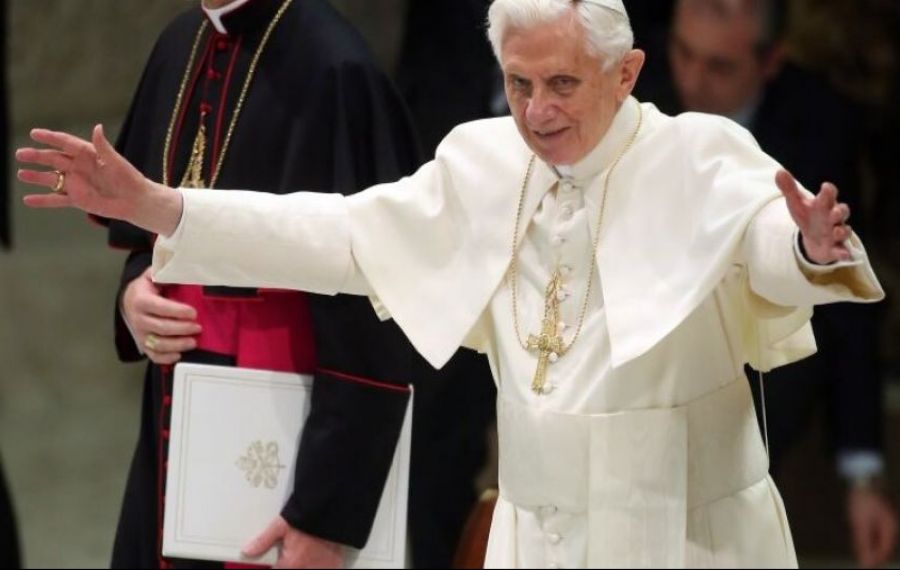 O carte scrisă de Benedict al XVI-lea, publicată după moartea acestuia, provoacă un scandal uriaș: Se dorește un nou catolicism