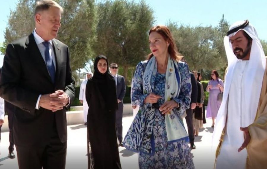 Preşedintele Iohannis şi soţia sa au vizitat Monumentul Martirilor din Abu Dhabi 