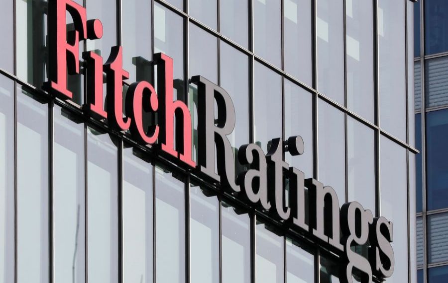 FITCH a îmbunătățit perspectiva de rating a României de la negativ la stabil
